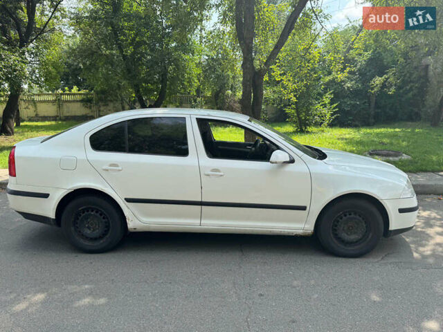 Белый Шкода Октавия, объемом двигателя 1.9 л и пробегом 390 тыс. км за 4000 $, фото 8 на Automoto.ua