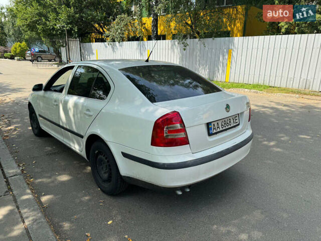 Белый Шкода Октавия, объемом двигателя 1.9 л и пробегом 390 тыс. км за 4000 $, фото 7 на Automoto.ua
