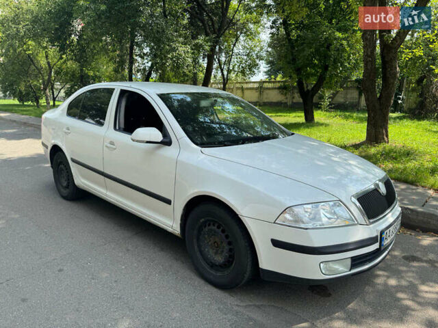 Белый Шкода Октавия, объемом двигателя 1.9 л и пробегом 390 тыс. км за 4000 $, фото 6 на Automoto.ua