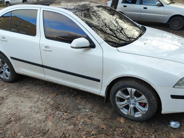 Білий Шкода Октавія, об'ємом двигуна 1.6 л та пробігом 370 тис. км за 4500 $, фото 4 на Automoto.ua