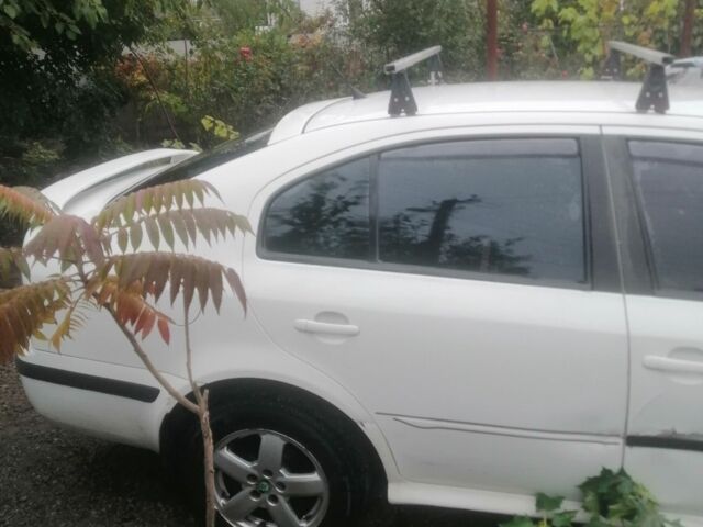 Білий Шкода Октавія, об'ємом двигуна 1.8 л та пробігом 250 тис. км за 4300 $, фото 2 на Automoto.ua