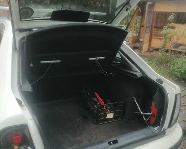 Белый Шкода Октавия, объемом двигателя 1.78 л и пробегом 270 тыс. км за 4200 $, фото 5 на Automoto.ua