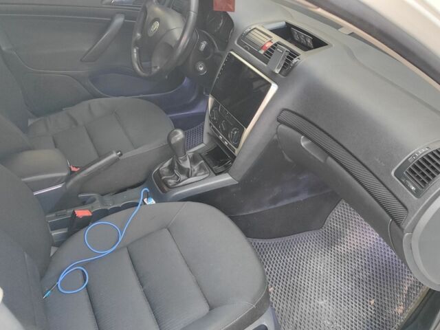 Білий Шкода Октавія, об'ємом двигуна 1.6 л та пробігом 370 тис. км за 4500 $, фото 3 на Automoto.ua