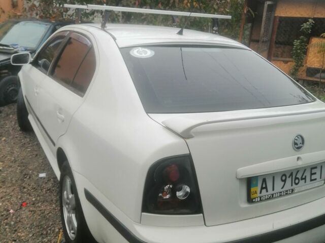 Білий Шкода Октавія, об'ємом двигуна 1.8 л та пробігом 250 тис. км за 4300 $, фото 1 на Automoto.ua