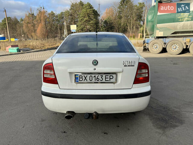 Білий Шкода Октавія, об'ємом двигуна 1.8 л та пробігом 285 тис. км за 4000 $, фото 5 на Automoto.ua