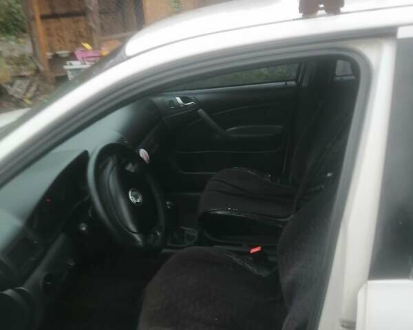 Белый Шкода Октавия, объемом двигателя 1.78 л и пробегом 270 тыс. км за 4200 $, фото 6 на Automoto.ua