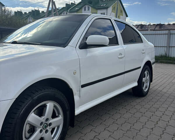 Белый Шкода Октавия, объемом двигателя 1.8 л и пробегом 296 тыс. км за 4400 $, фото 15 на Automoto.ua