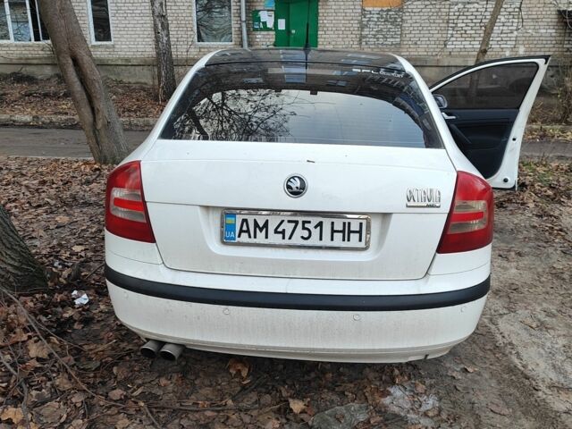Білий Шкода Октавія, об'ємом двигуна 1.6 л та пробігом 370 тис. км за 4500 $, фото 1 на Automoto.ua