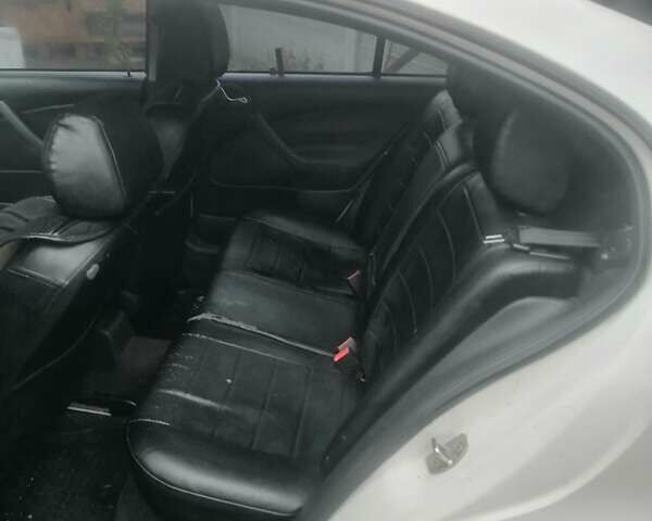 Белый Шкода Октавия, объемом двигателя 1.78 л и пробегом 270 тыс. км за 4200 $, фото 4 на Automoto.ua