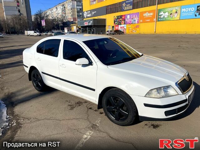 Белый Шкода Октавия, объемом двигателя 1.9 л и пробегом 295 тыс. км за 4750 $, фото 1 на Automoto.ua