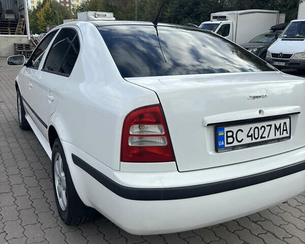 Белый Шкода Октавия, объемом двигателя 1.8 л и пробегом 296 тыс. км за 4400 $, фото 14 на Automoto.ua