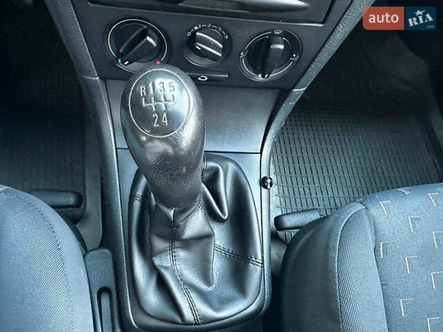 Белый Шкода Октавия, объемом двигателя 1.6 л и пробегом 232 тыс. км за 4290 $, фото 14 на Automoto.ua