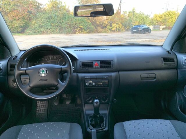 Шкода Октавия 2006 в Кривом Роге на Automoto.ua Белый Шкода Октавия, объемом двигателя 1.6 л и пробегом 187 тыс. км за 4800 $, фото 20 на Automoto.ua