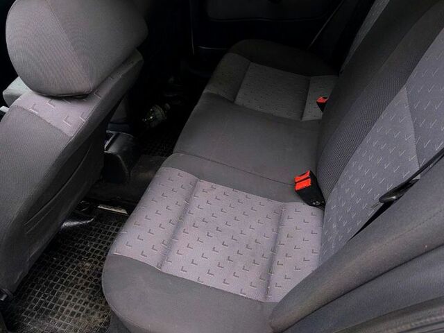 Білий Шкода Октавія, об'ємом двигуна 1.6 л та пробігом 186 тис. км за 4000 $, фото 3 на Automoto.ua