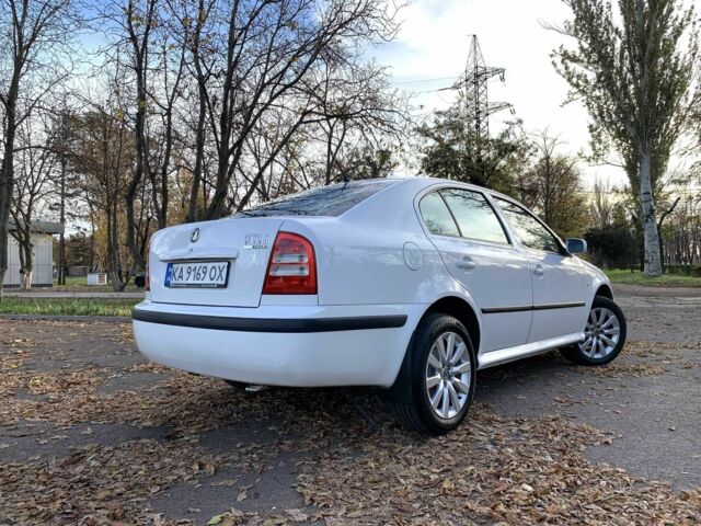 Шкода Октавия 2006 в Кривом Роге на Automoto.ua Белый Шкода Октавия, объемом двигателя 1.6 л и пробегом 187 тыс. км за 4800 $, фото 10 на Automoto.ua