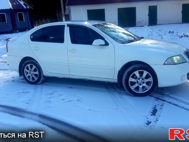 Белый Шкода Октавия, объемом двигателя 1.6 л и пробегом 350 тыс. км за 5300 $, фото 1 на Automoto.ua