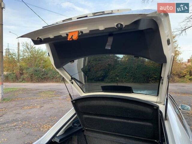 Шкода Октавия 2006 в Кривом Роге на Automoto.ua Белый Шкода Октавия, объемом двигателя 1.6 л и пробегом 187 тыс. км за 4800 $, фото 33 на Automoto.ua