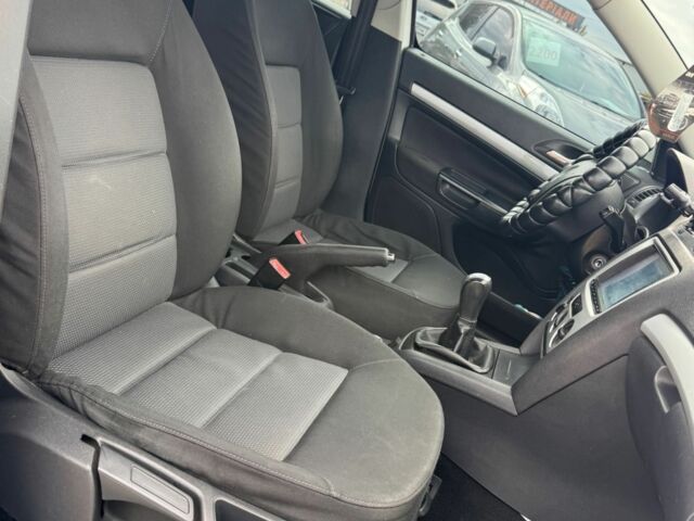 Шкода Октавія 2006 у Кривому Розі на Automoto.ua Білий Шкода Октавія, об'ємом двигуна 1.6 л та пробігом 301 тис. км за 5750 $, фото 5 на Automoto.ua