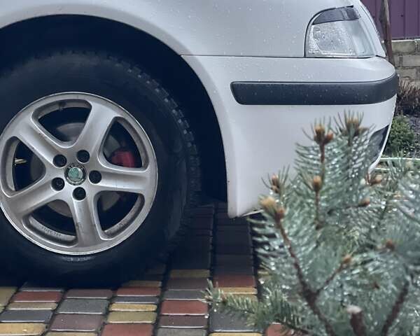 Шкода Октавия 2006 в Чернигове на Automoto.ua Белый Шкода Октавия, объемом двигателя 1.6 л и пробегом 245 тыс. км за 5700 $, фото 7 на Automoto.ua