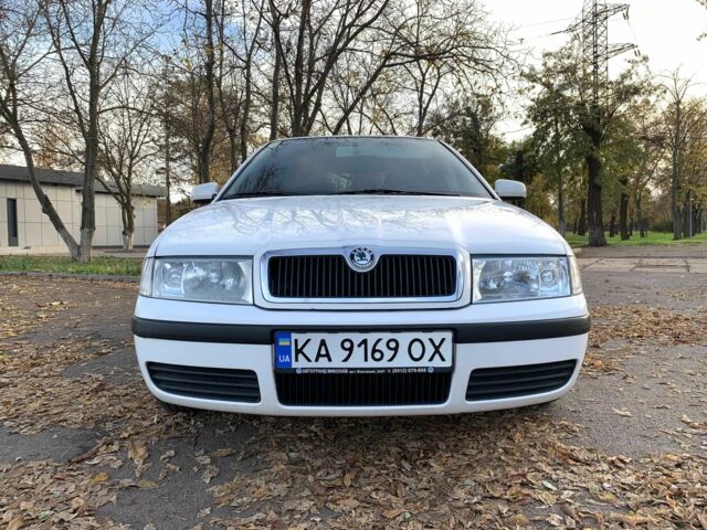 Шкода Октавия 2006 в Кривом Роге на Automoto.ua Белый Шкода Октавия, объемом двигателя 1.6 л и пробегом 187 тыс. км за 4800 $, фото 11 на Automoto.ua