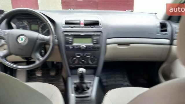 Білий Шкода Октавія, об'ємом двигуна 1.9 л та пробігом 212 тис. км за 6500 $, фото 14 на Automoto.ua