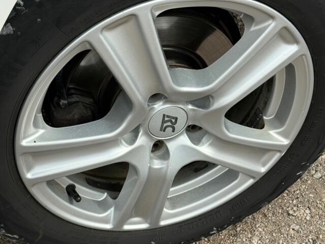 Шкода Октавія 2006 у Кривому Розі на Automoto.ua Білий Шкода Октавія, об'ємом двигуна 1.6 л та пробігом 301 тис. км за 5750 $, фото 4 на Automoto.ua