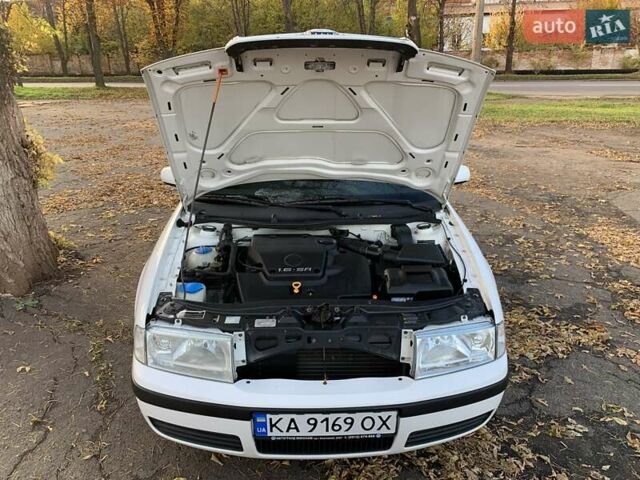 Шкода Октавия 2006 в Кривом Роге на Automoto.ua Белый Шкода Октавия, объемом двигателя 1.6 л и пробегом 187 тыс. км за 4800 $, фото 35 на Automoto.ua