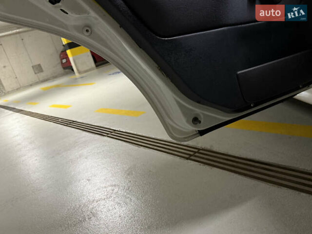 Шкода Октавия 2007 в Львове на Automoto.ua Белый Шкода Октавия, объемом двигателя 1.9 л и пробегом 249 тыс. км за 2700 $, фото 7 на Automoto.ua