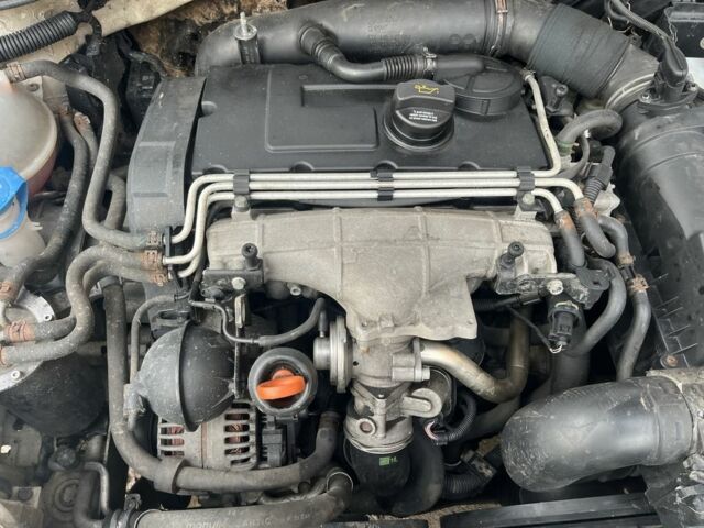 Білий Шкода Октавія, об'ємом двигуна 2 л та пробігом 285 тис. км за 2000 $, фото 18 на Automoto.ua