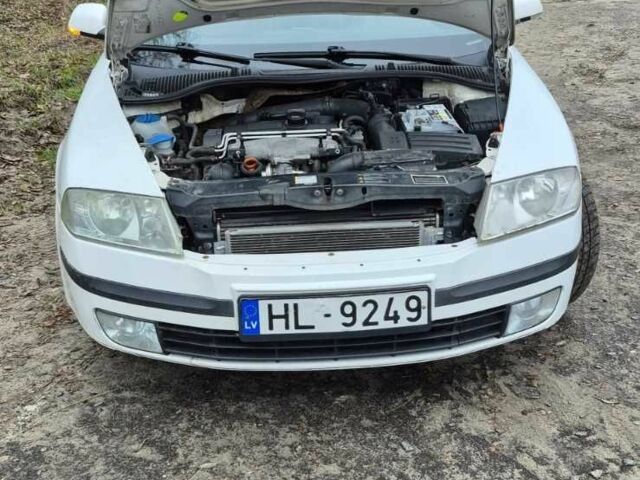 Білий Шкода Октавія, об'ємом двигуна 0 л та пробігом 300 тис. км за 2600 $, фото 6 на Automoto.ua