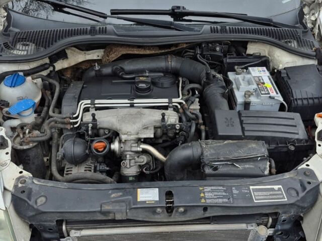 Білий Шкода Октавія, об'ємом двигуна 0 л та пробігом 300 тис. км за 2600 $, фото 16 на Automoto.ua