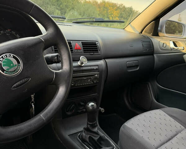 Білий Шкода Октавія, об'ємом двигуна 1.6 л та пробігом 560 тис. км за 4700 $, фото 13 на Automoto.ua