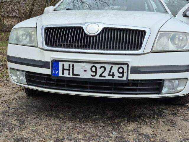 Білий Шкода Октавія, об'ємом двигуна 0 л та пробігом 300 тис. км за 2600 $, фото 4 на Automoto.ua