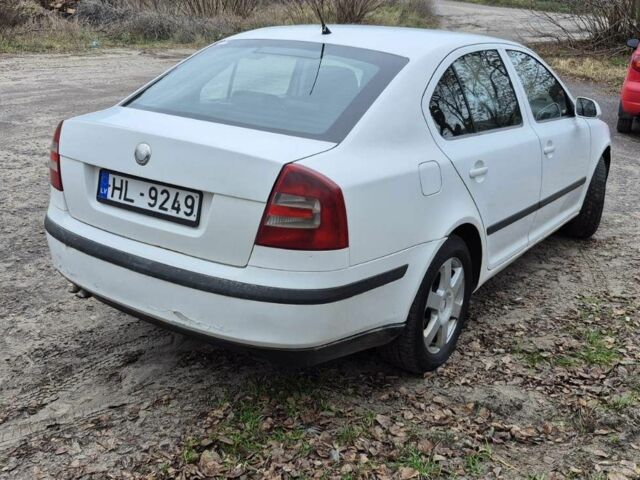 Білий Шкода Октавія, об'ємом двигуна 0 л та пробігом 300 тис. км за 2600 $, фото 5 на Automoto.ua