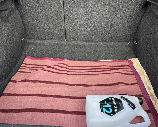 Білий Шкода Октавія, об'ємом двигуна 1.6 л та пробігом 187 тис. км за 4200 $, фото 15 на Automoto.ua