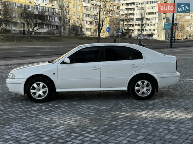 Белый Шкода Октавия, объемом двигателя 1.6 л и пробегом 231 тыс. км за 5499 $, фото 8 на Automoto.ua