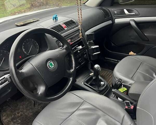 Білий Шкода Октавія, об'ємом двигуна 1.9 л та пробігом 310 тис. км за 5999 $, фото 8 на Automoto.ua