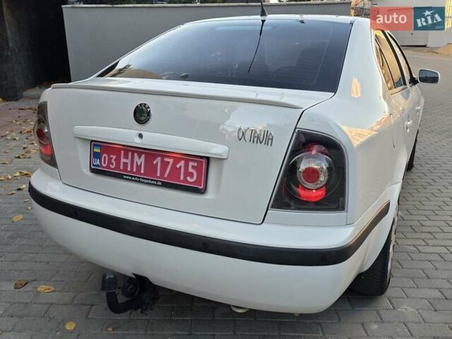Білий Шкода Октавія, об'ємом двигуна 1.6 л та пробігом 230 тис. км за 4999 $, фото 9 на Automoto.ua