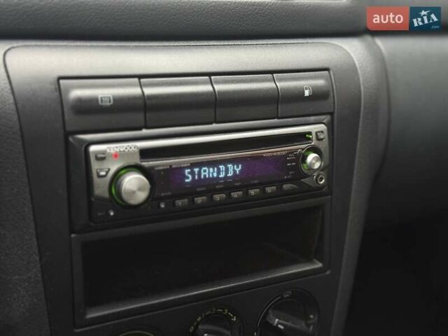 Белый Шкода Октавия, объемом двигателя 1.6 л и пробегом 261 тыс. км за 4750 $, фото 12 на Automoto.ua