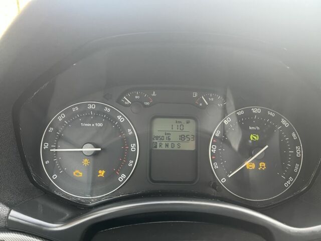 Білий Шкода Октавія, об'ємом двигуна 2 л та пробігом 285 тис. км за 2000 $, фото 9 на Automoto.ua