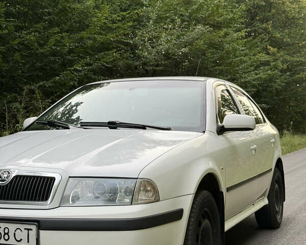 Білий Шкода Октавія, об'ємом двигуна 1.6 л та пробігом 560 тис. км за 4700 $, фото 5 на Automoto.ua