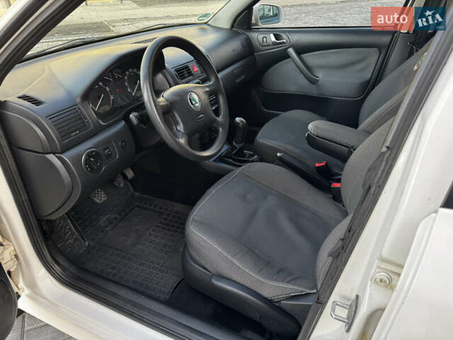 Белый Шкода Октавия, объемом двигателя 1.6 л и пробегом 231 тыс. км за 5499 $, фото 9 на Automoto.ua