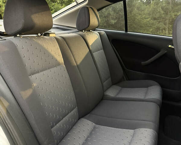 Білий Шкода Октавія, об'ємом двигуна 1.6 л та пробігом 560 тис. км за 4700 $, фото 15 на Automoto.ua