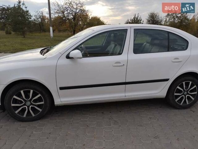 Білий Шкода Октавія, об'ємом двигуна 1.9 л та пробігом 300 тис. км за 6200 $, фото 4 на Automoto.ua