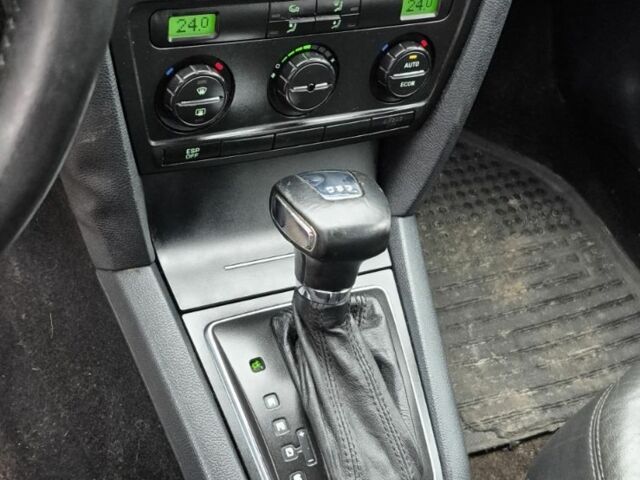 Білий Шкода Октавія, об'ємом двигуна 0 л та пробігом 300 тис. км за 2600 $, фото 13 на Automoto.ua