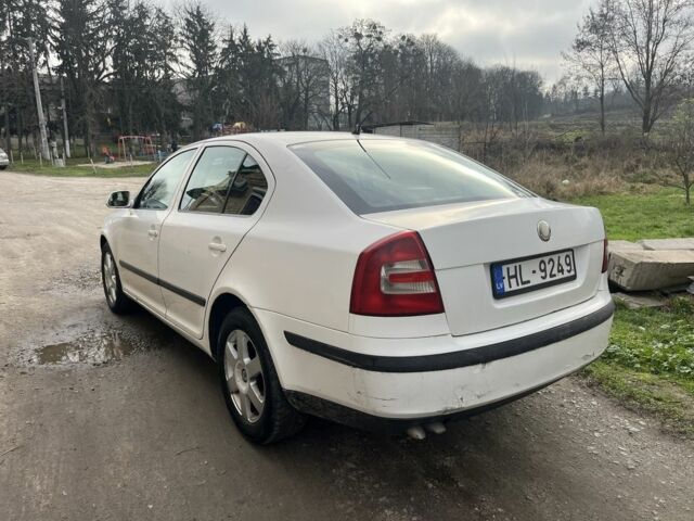 Білий Шкода Октавія, об'ємом двигуна 2 л та пробігом 285 тис. км за 2000 $, фото 5 на Automoto.ua