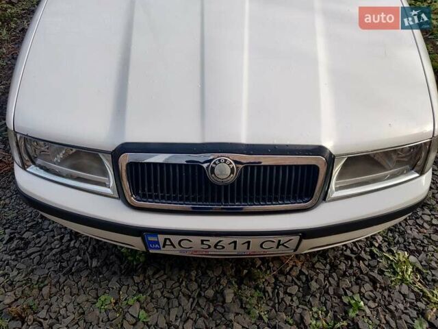 Белый Шкода Октавия, объемом двигателя 1.9 л и пробегом 365 тыс. км за 4900 $, фото 2 на Automoto.ua