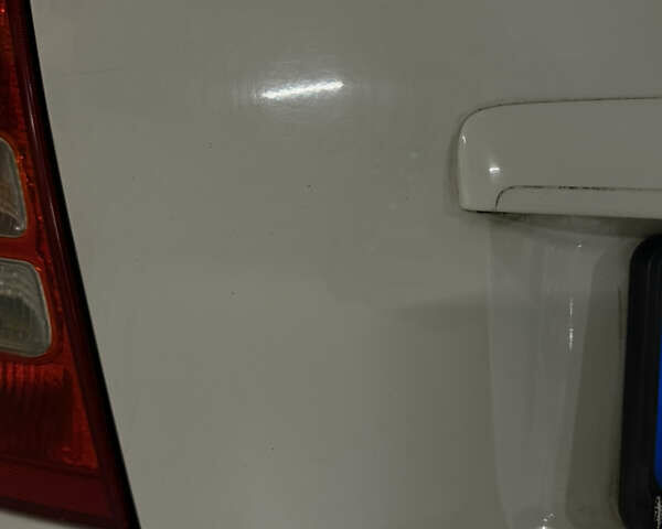 Шкода Октавия 2007 в Львове на Automoto.ua Белый Шкода Октавия, объемом двигателя 1.9 л и пробегом 249 тыс. км за 2700 $, фото 6 на Automoto.ua