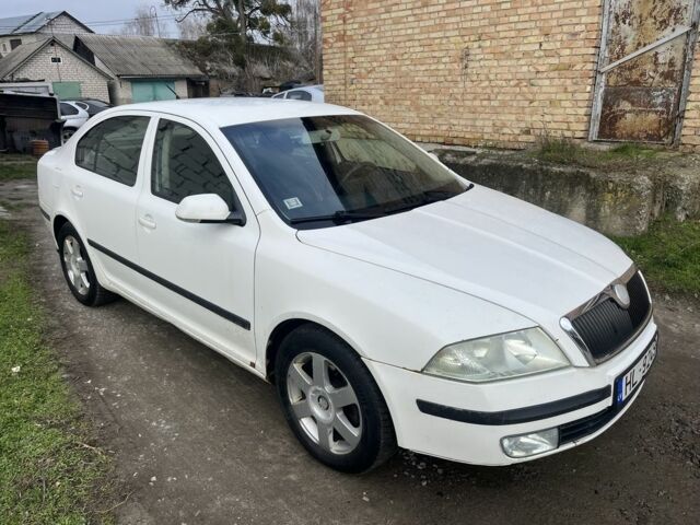 Білий Шкода Октавія, об'ємом двигуна 2 л та пробігом 285 тис. км за 2000 $, фото 2 на Automoto.ua