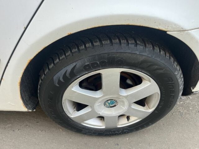 Білий Шкода Октавія, об'ємом двигуна 2 л та пробігом 285 тис. км за 2000 $, фото 22 на Automoto.ua